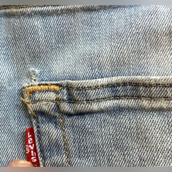 Levi cut off unisex 507 jeans. 36 waist. Well worn, super soft frayed shorts - Picture 10 of 10